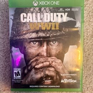 Call of Duty: WWII Xbox One Game - Green Case